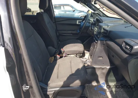 2020 Ford Police Interceptor z USA, uszkodzony, nr VIN 1FM5K8AW4LGC65531